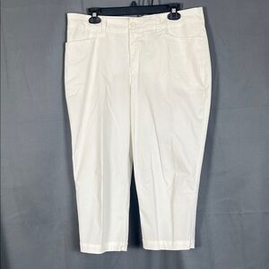Croft & Barrow Women's White Capris Classic Fit